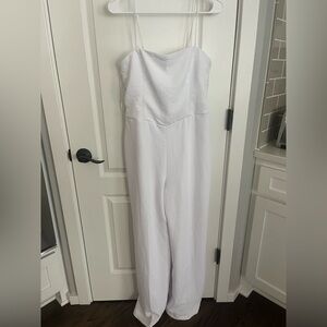 Abercrombie & Fitch White Jumpsuit Chic and Versatile